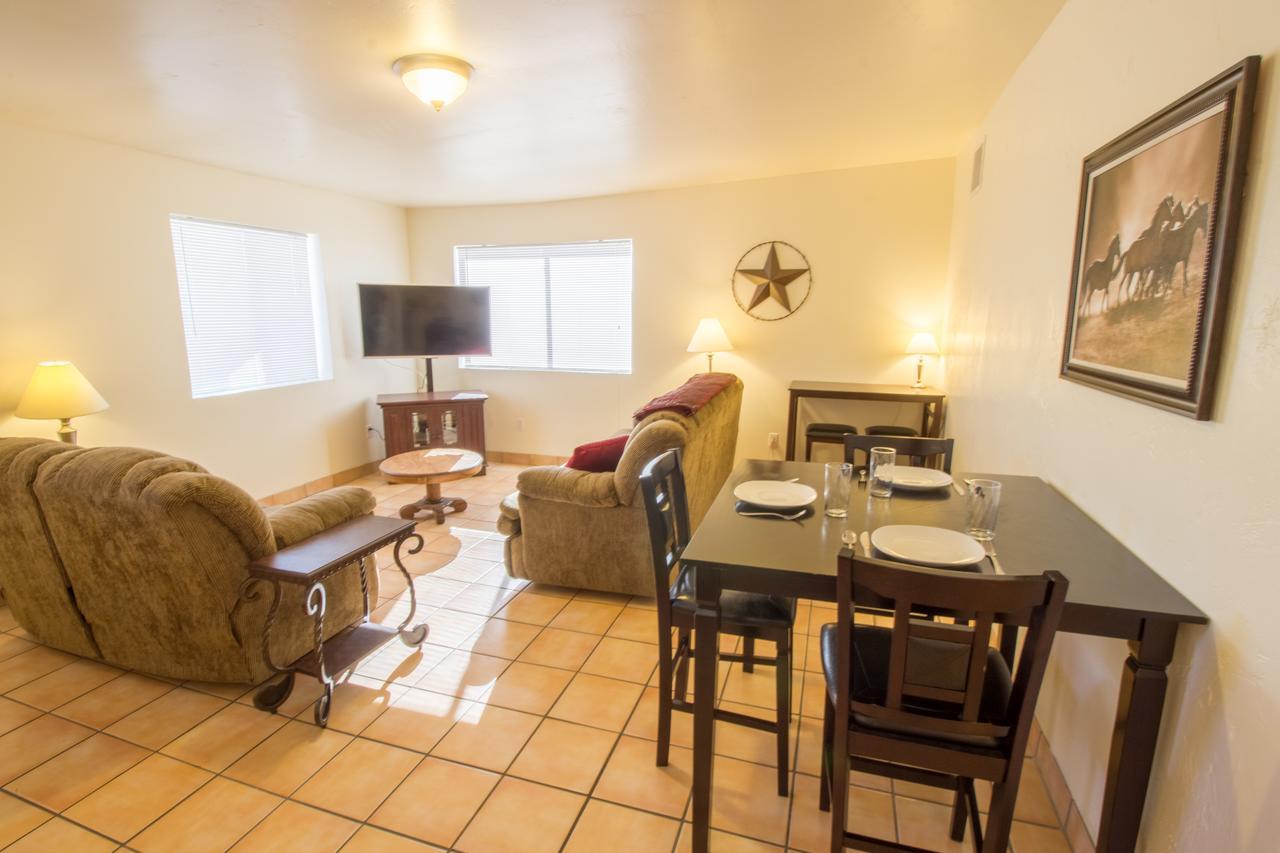 Stagecoach Suites Wickenburg Exterior photo