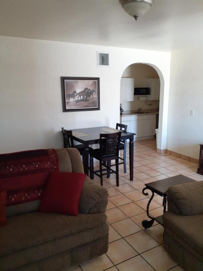Stagecoach Suites Wickenburg Exterior photo